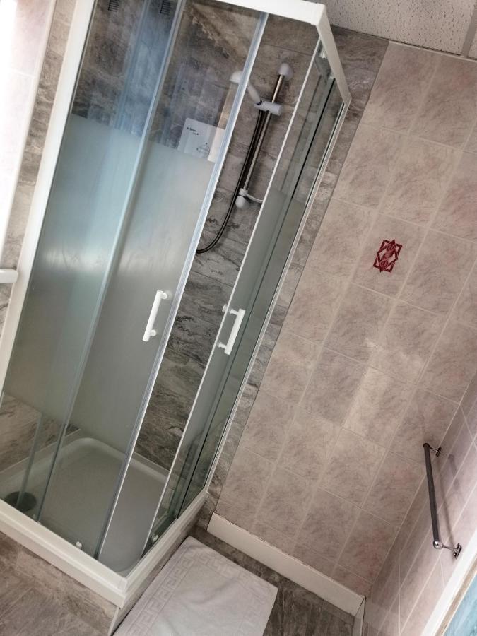 Sherwood Hotel 3*